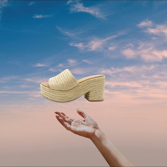 Last One! 🚨 Soda Shoes Bertha Nude Woven Jute Wedge Heel Sandal - Picture 7 of 9